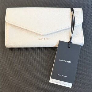 Matt & Nat Cream Vegan Leather Wallet